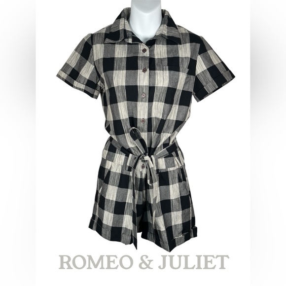 Romeo & Juliet Couture | Plaid Button Up Romper - Picture 1 of 8